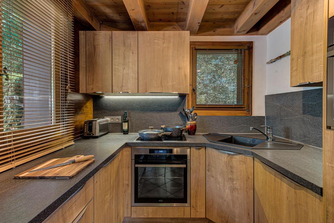 Chalet Blackbushe - Traditional Chalet - Alpes Travel - Sleeps 4-6 Ле Уш Екстериор снимка