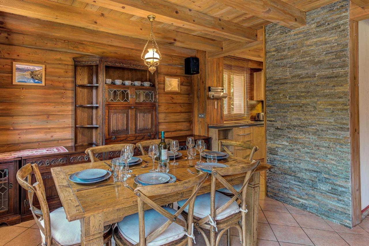 Chalet Blackbushe - Traditional Chalet - Alpes Travel - Sleeps 4-6 Ле Уш Екстериор снимка