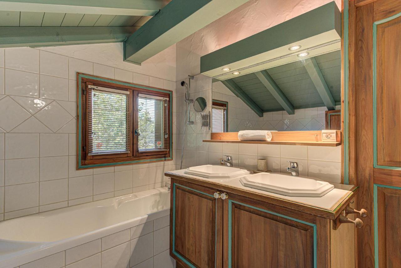 Chalet Blackbushe - Traditional Chalet - Alpes Travel - Sleeps 4-6 Ле Уш Екстериор снимка